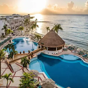 **** Resort Wyndham Alltra Adults Only Mexico